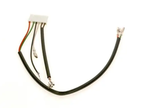 Kabelbaum von Bosch mit mehreren Drähten in verschiedenen Farben, dazu ein Stecker mit mehreren Anschlusskabeln.